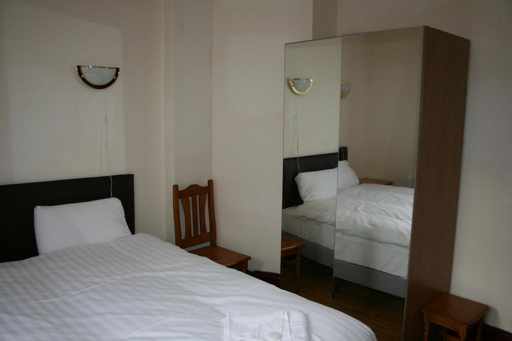 Kensington And Chelsea Grand Apartment London Room photo